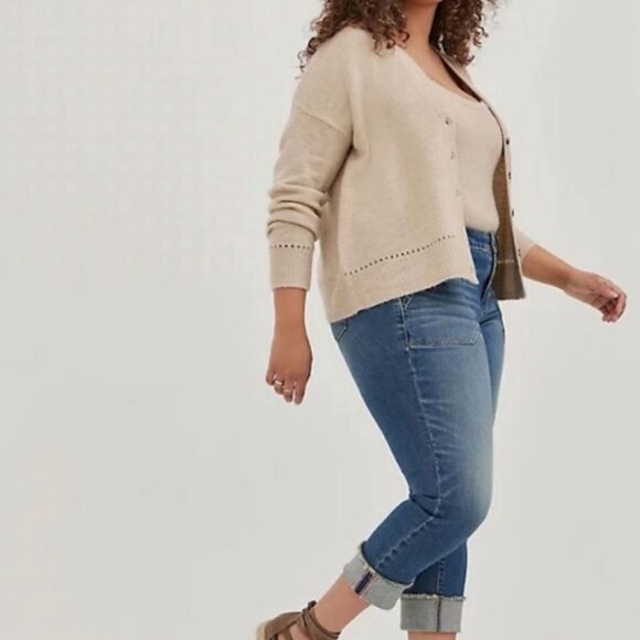 TORRID -020 Crop Boyfriend Jeans Vintage Stretch Denim Cropped Medium Wash sz 18 - Picture 7 of 12